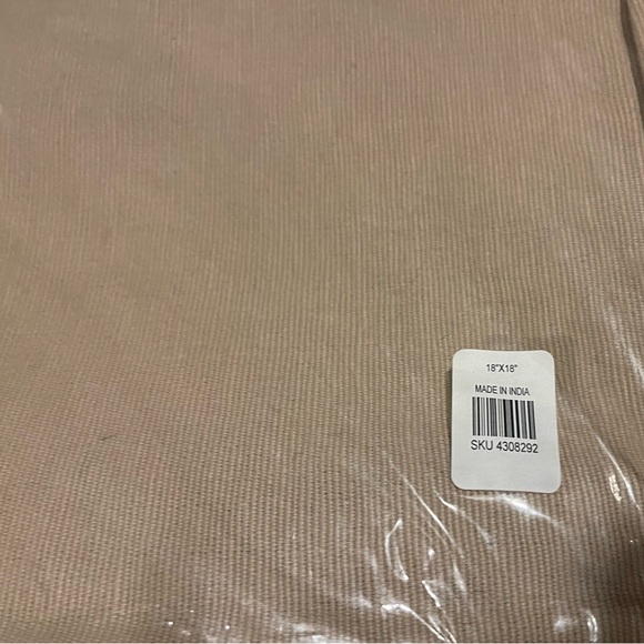 RARE! New Pottery Barn SW Tribal Kilim Pillow Cover, 18” #2 - Picture 4 of 8